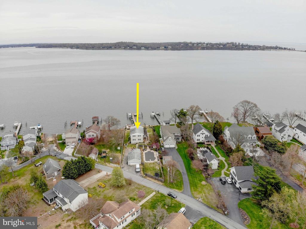 1061 Shore Acres Rd