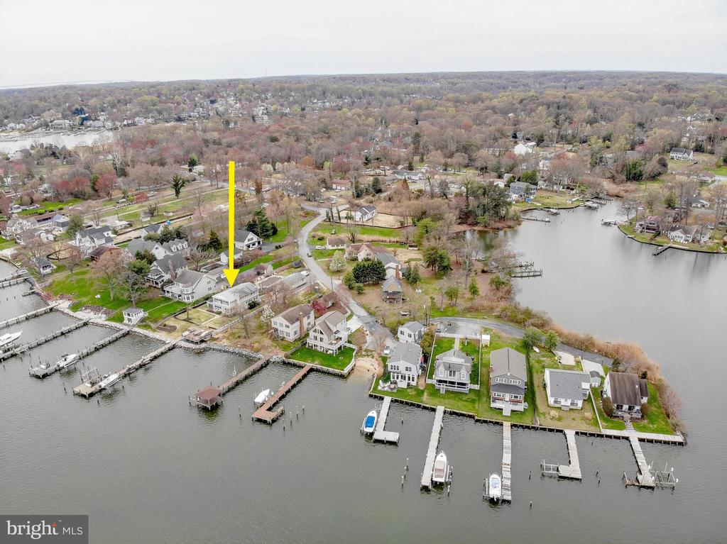 1061 Shore Acres Rd