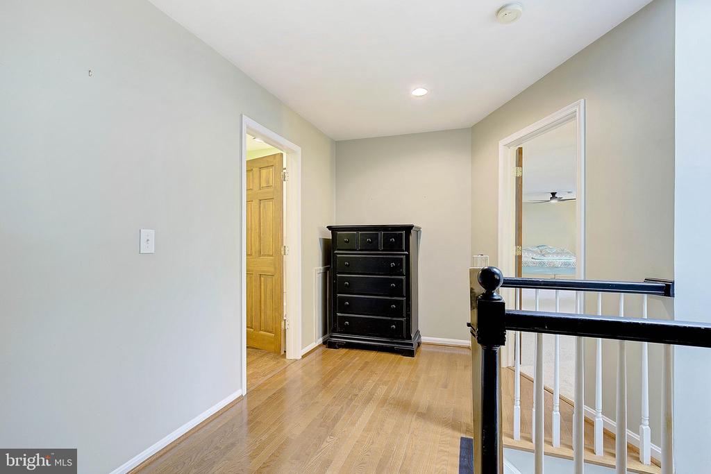 444 Poplar Leaf Dr