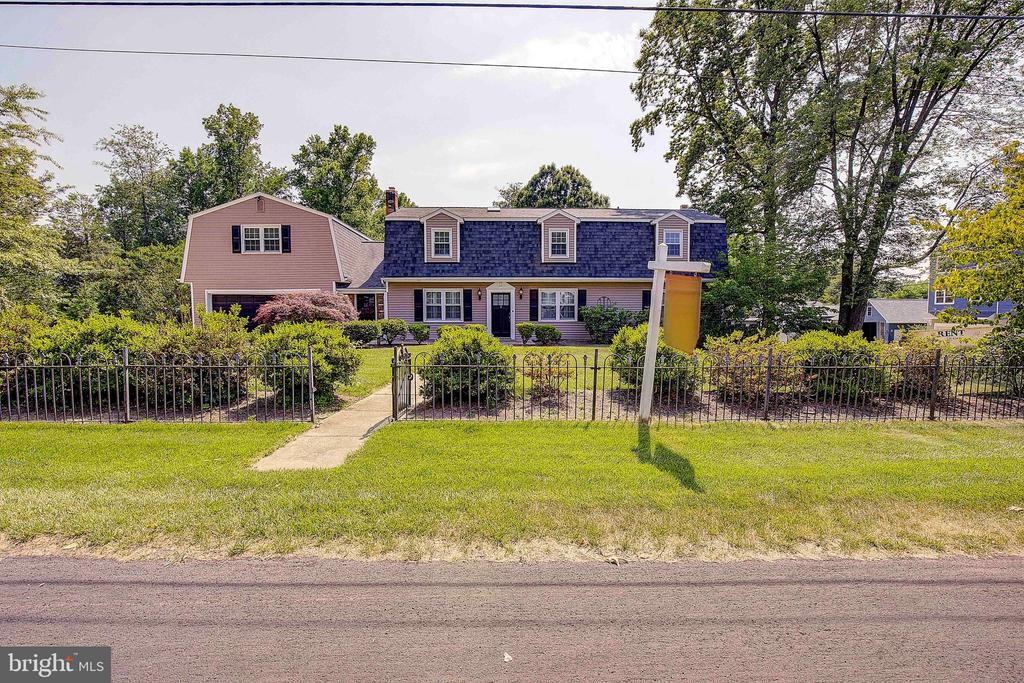 444 Poplar Leaf Dr