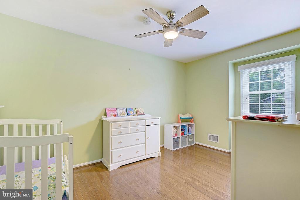 444 Poplar Leaf Dr