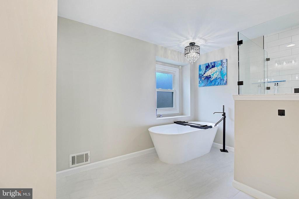 444 Poplar Leaf Dr