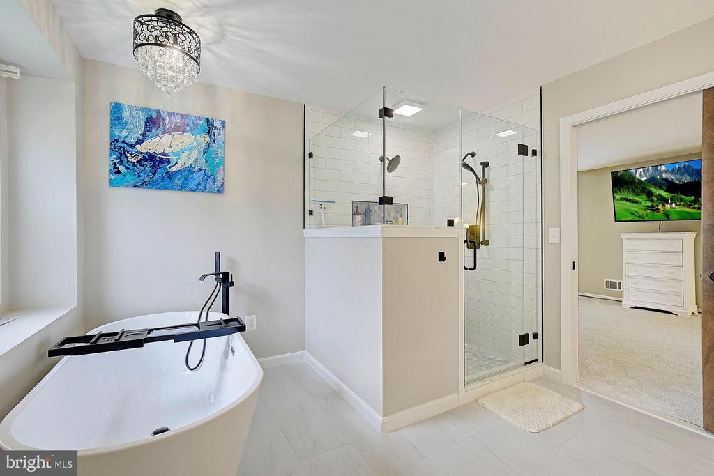 444 Poplar Leaf Dr