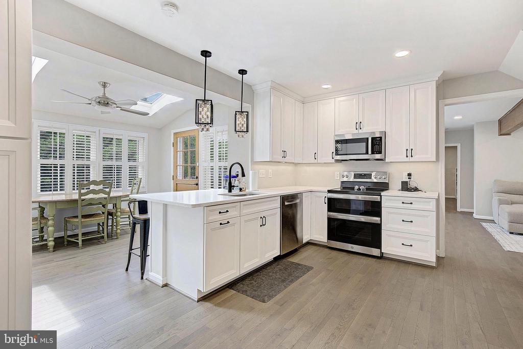 444 Poplar Leaf Dr