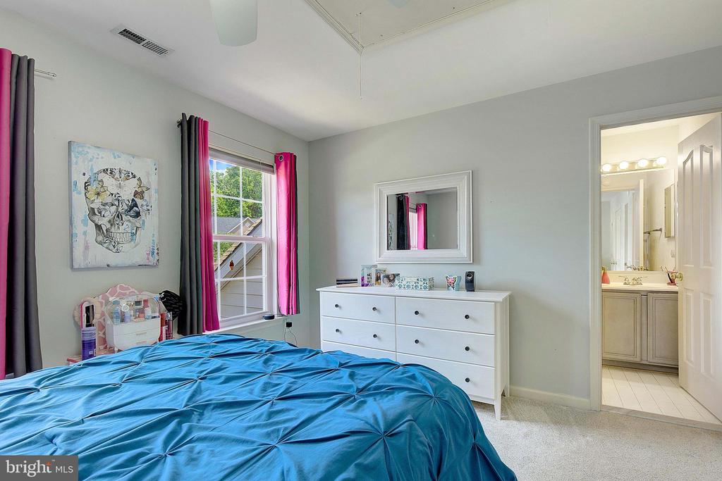 3762 Colliers Dr