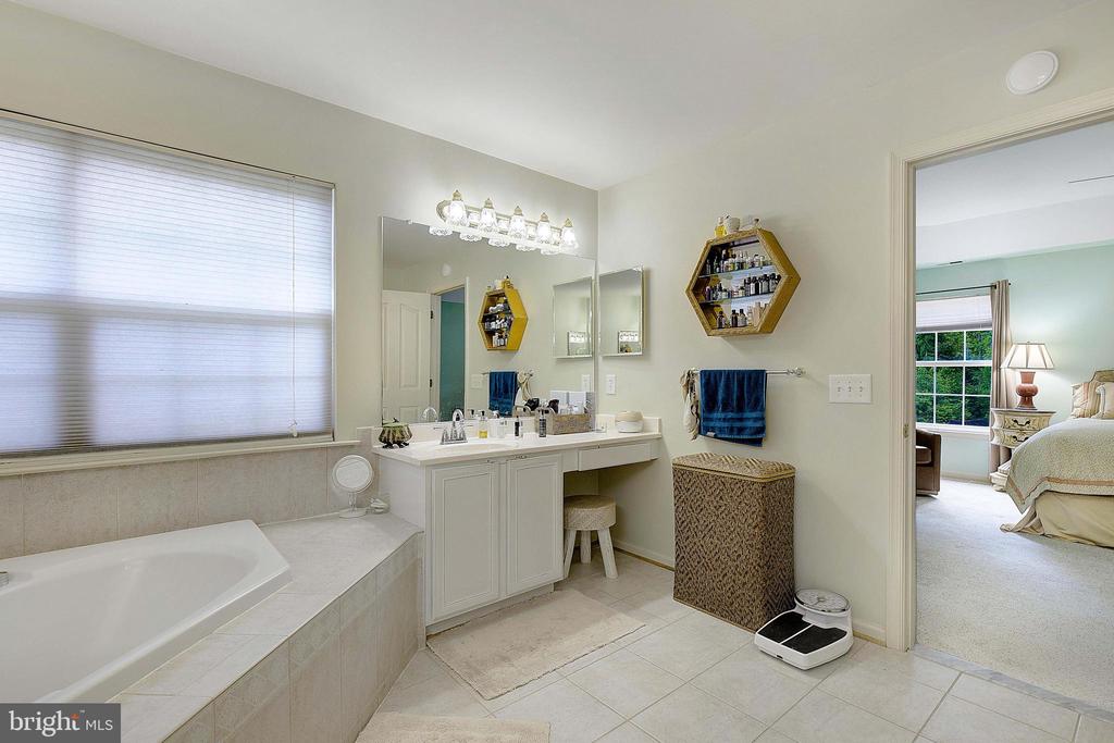 3762 Colliers Dr