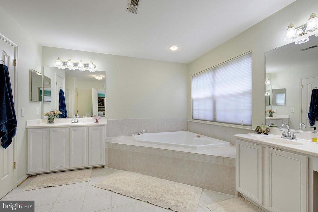 3762 Colliers Dr