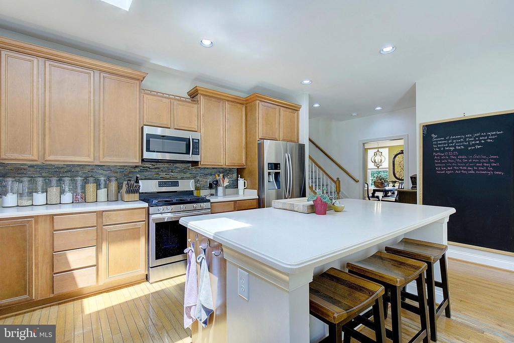 3762 Colliers Dr