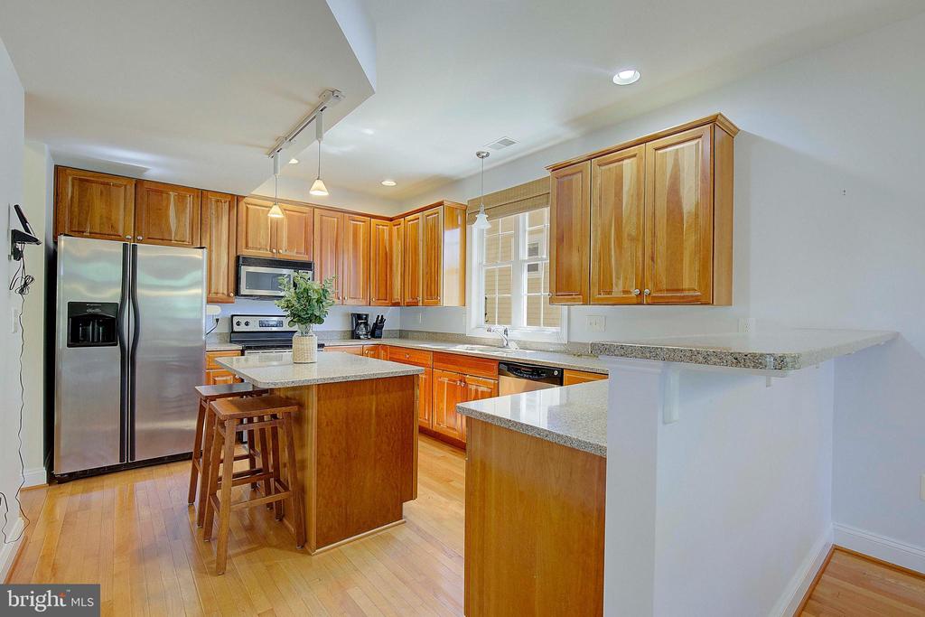 436 Poplar Leaf Dr