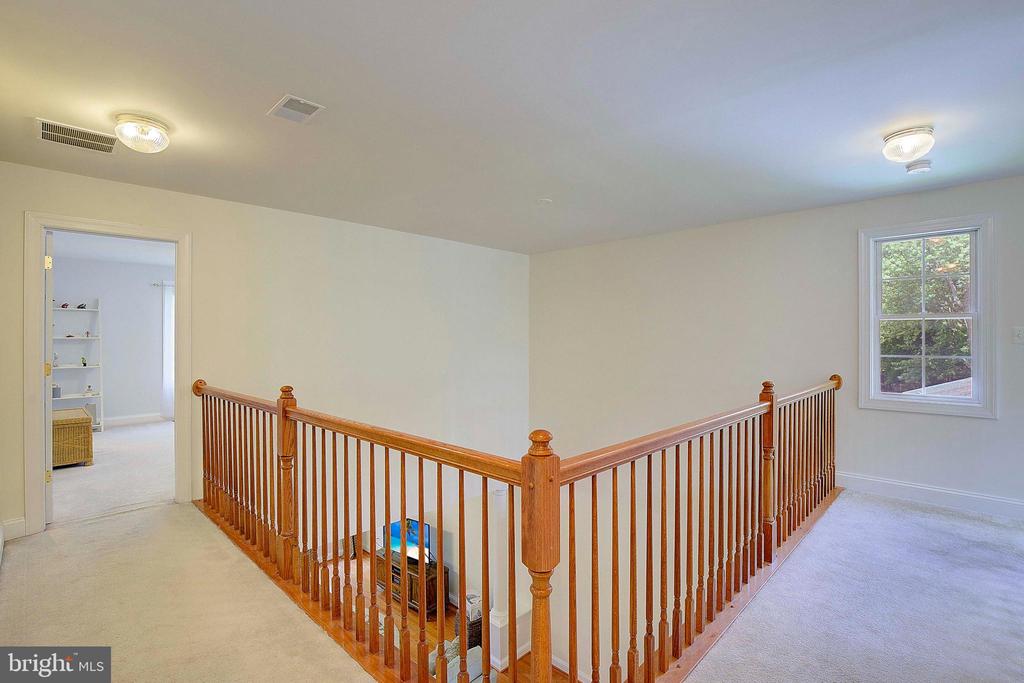 436 Poplar Leaf Dr