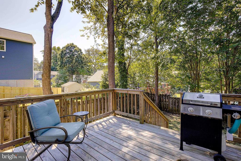 436 Poplar Leaf Dr