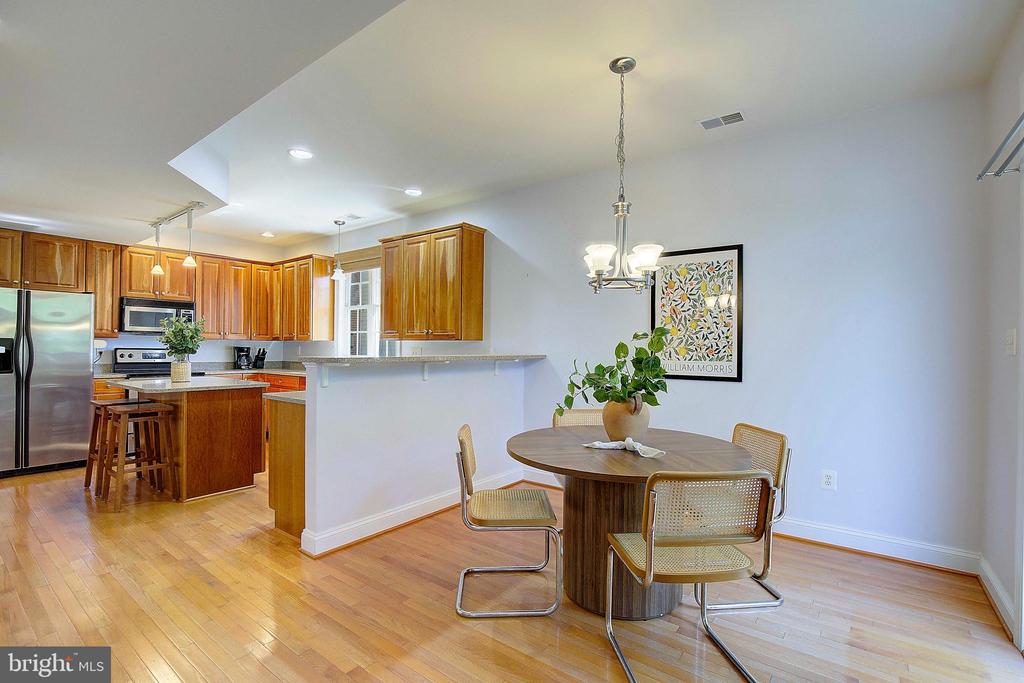 436 Poplar Leaf Dr