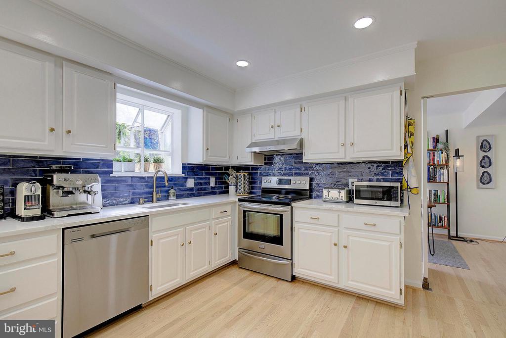 3243 Blackwalnut Dr