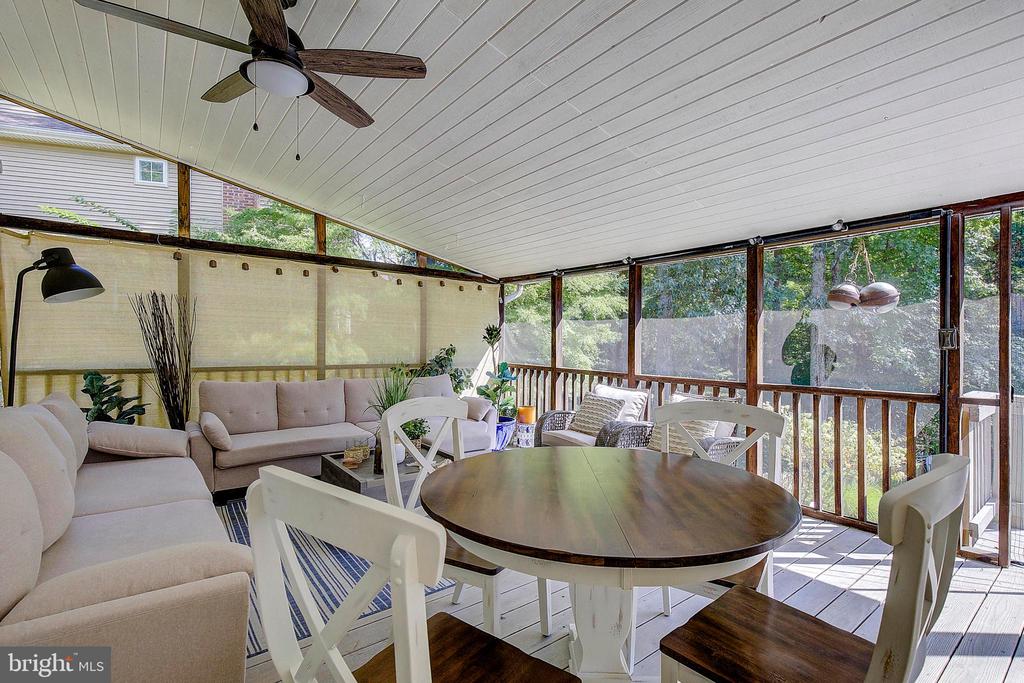 3243 Blackwalnut Dr