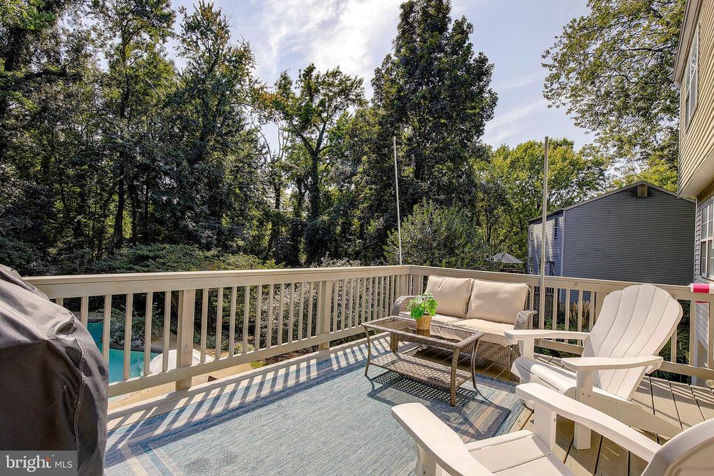 3243 Blackwalnut Dr