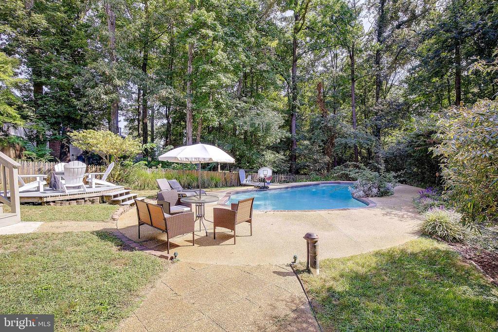3243 Blackwalnut Dr