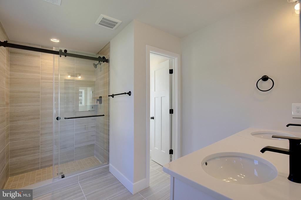 311-A Poplar Ave