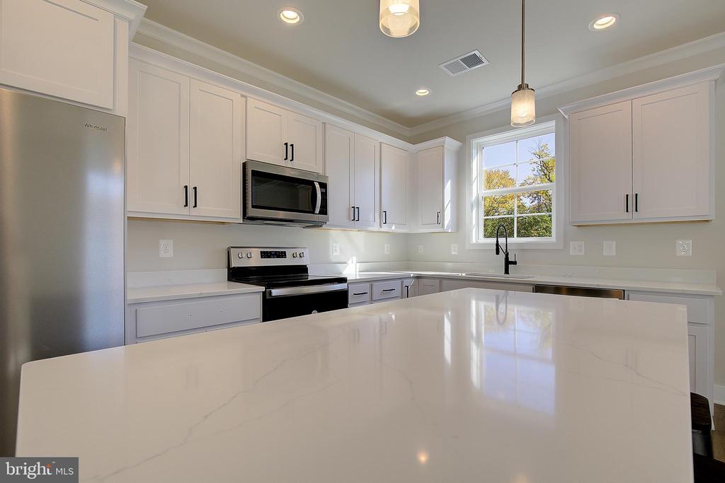 311-A Poplar Ave