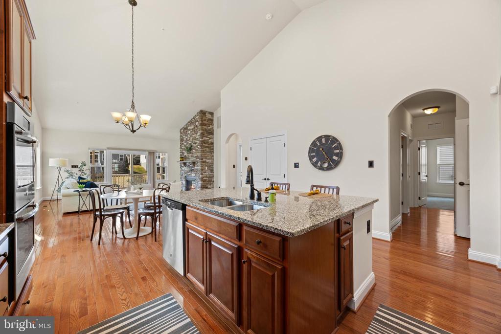 3061 SUNNY RIDGE DRIVE