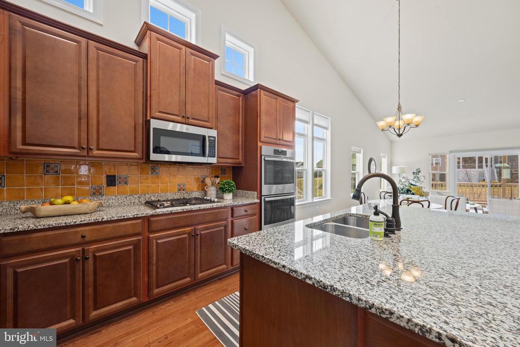 3061 SUNNY RIDGE DRIVE