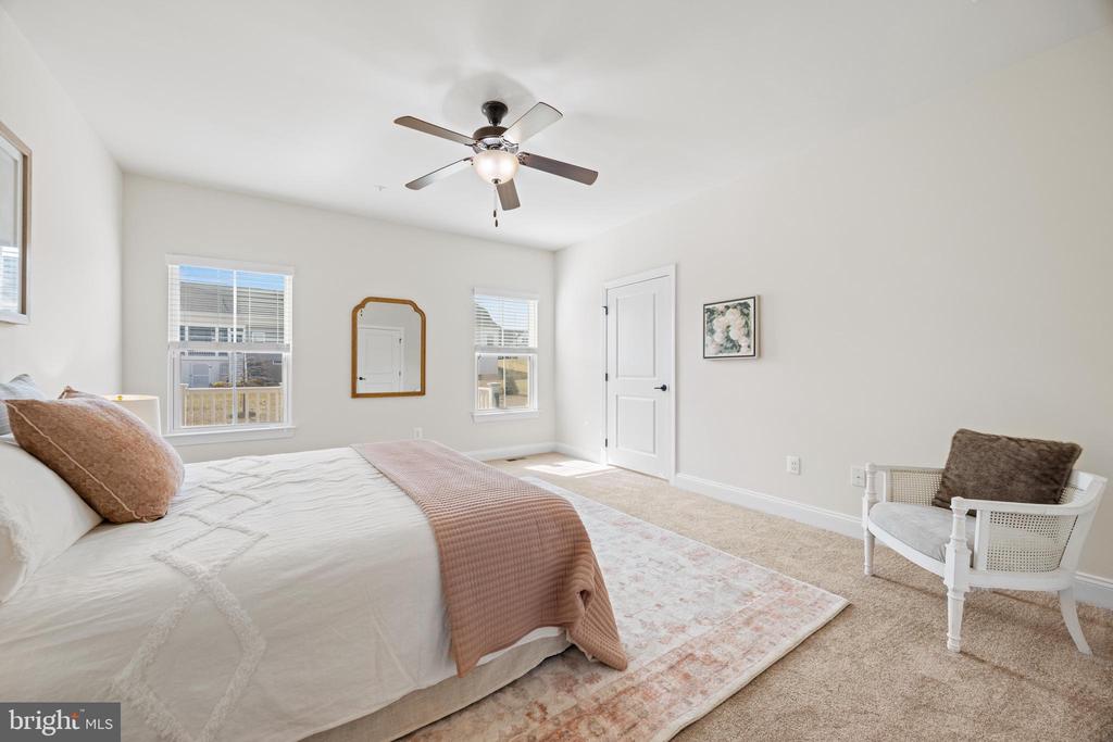 3061 SUNNY RIDGE DRIVE