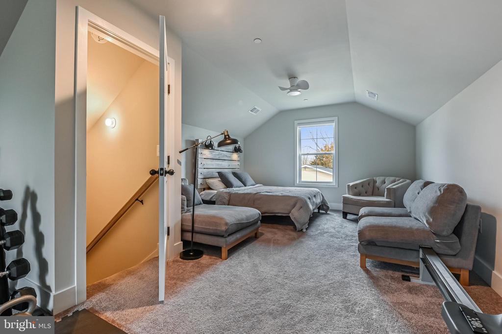 1400 REHLING DRIVE