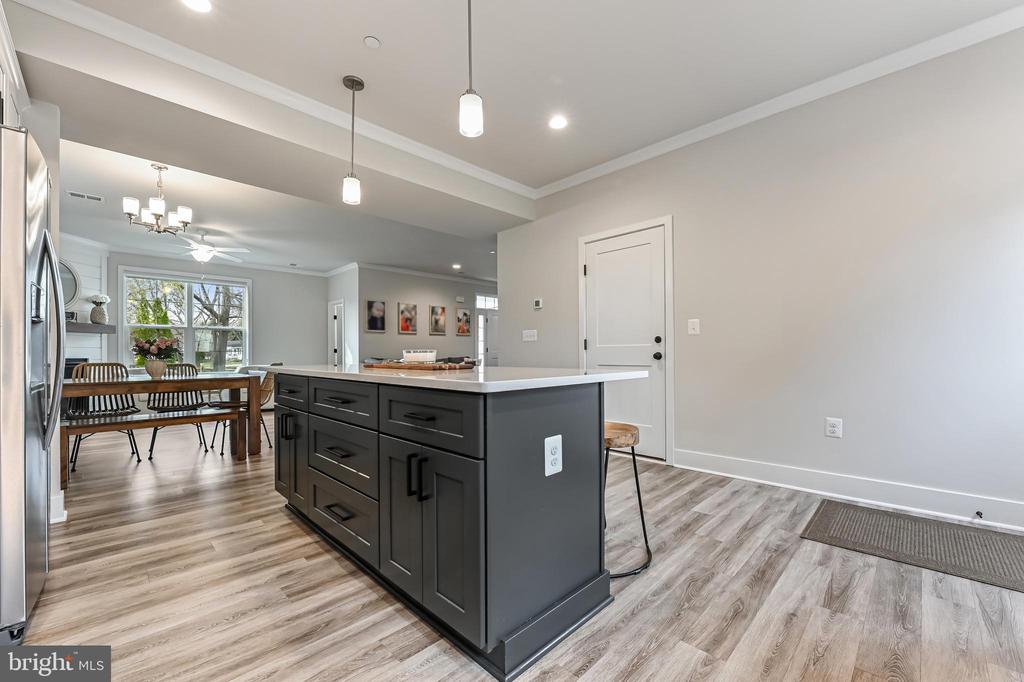 1400 REHLING DRIVE