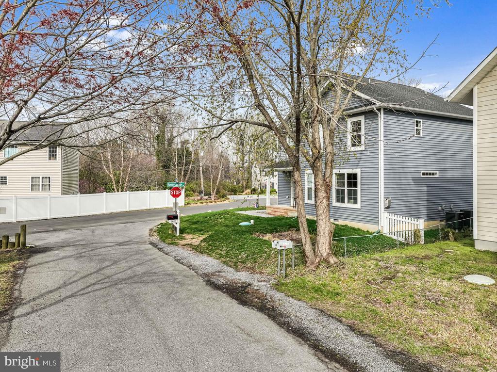1400 REHLING DRIVE