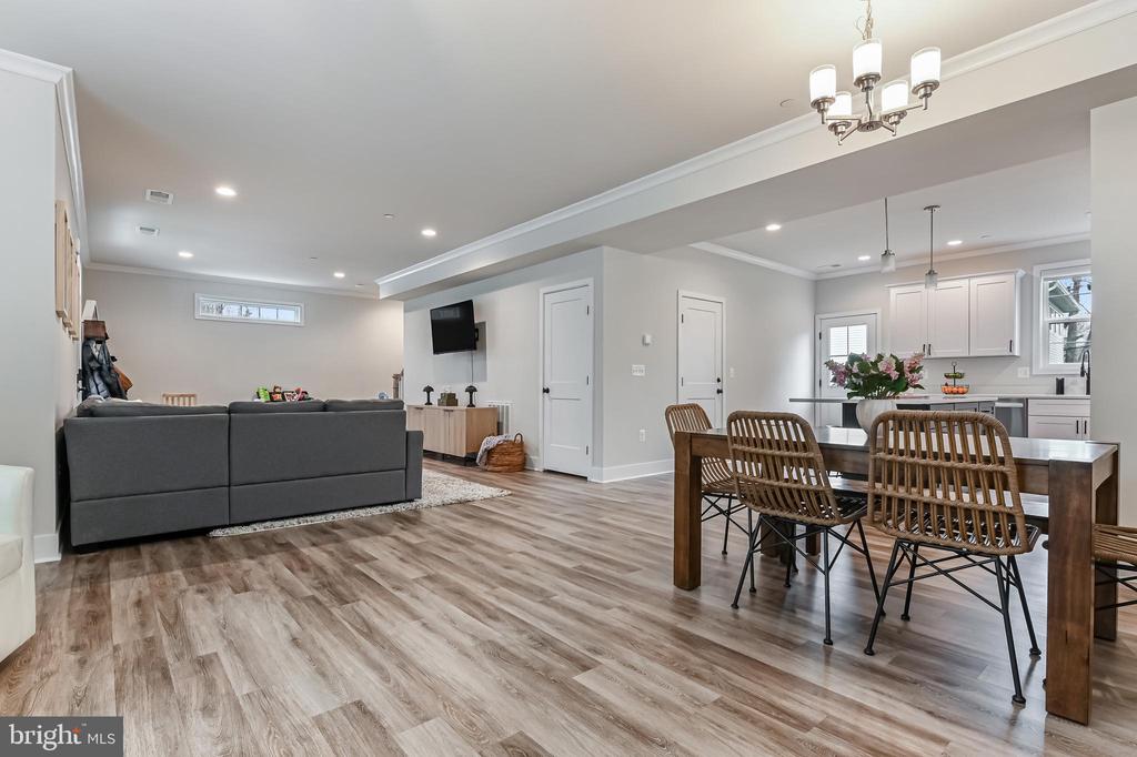 1400 REHLING DRIVE