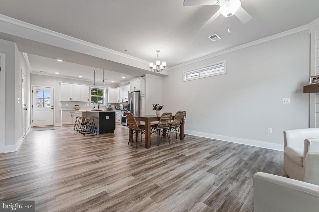 1400 REHLING DRIVE