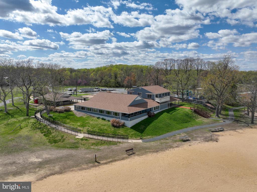 1400 REHLING DRIVE