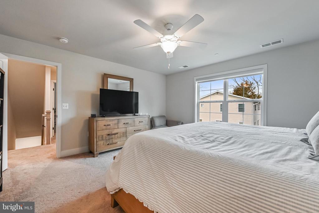 1400 REHLING DRIVE