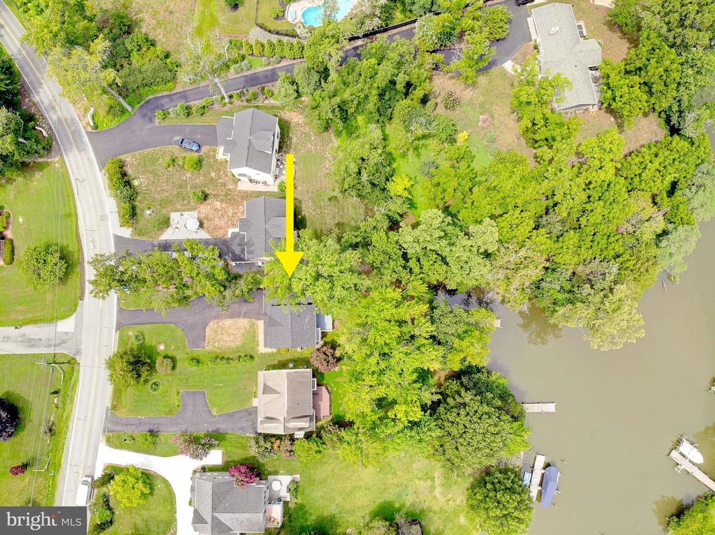 3592 LOCH HAVEN DRIVE