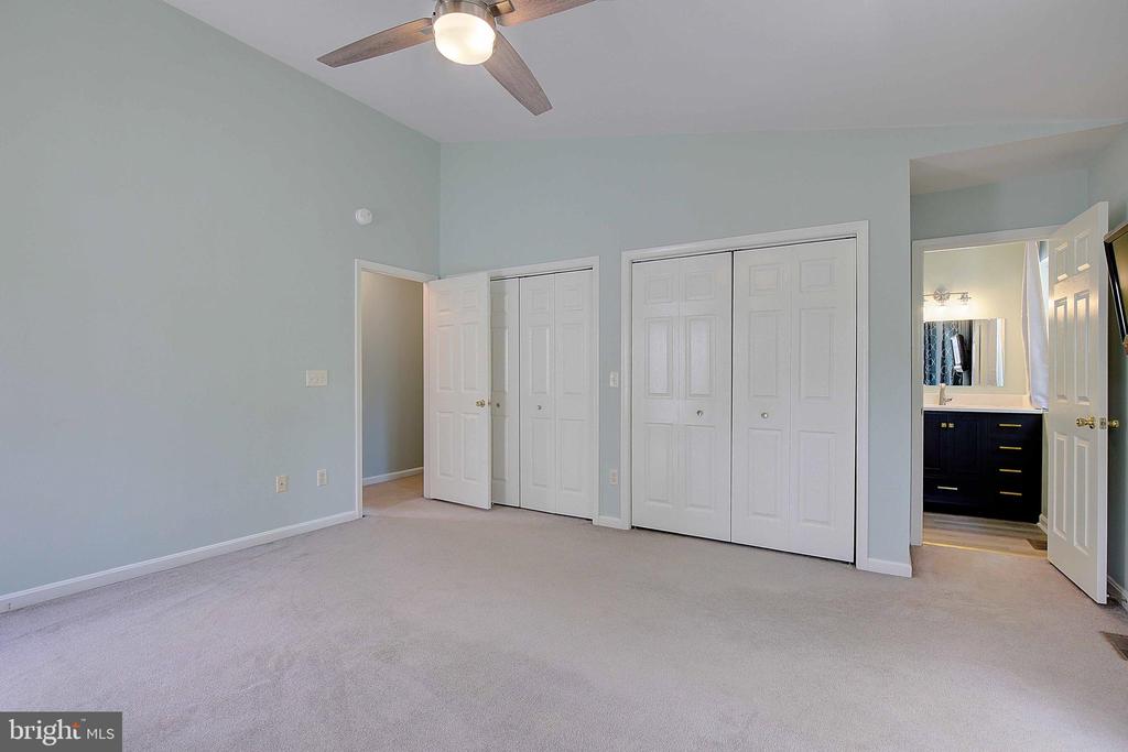3592 LOCH HAVEN DRIVE