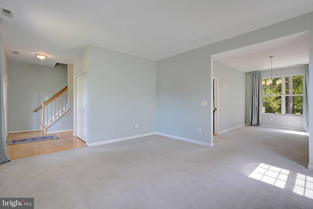 3592 LOCH HAVEN DRIVE