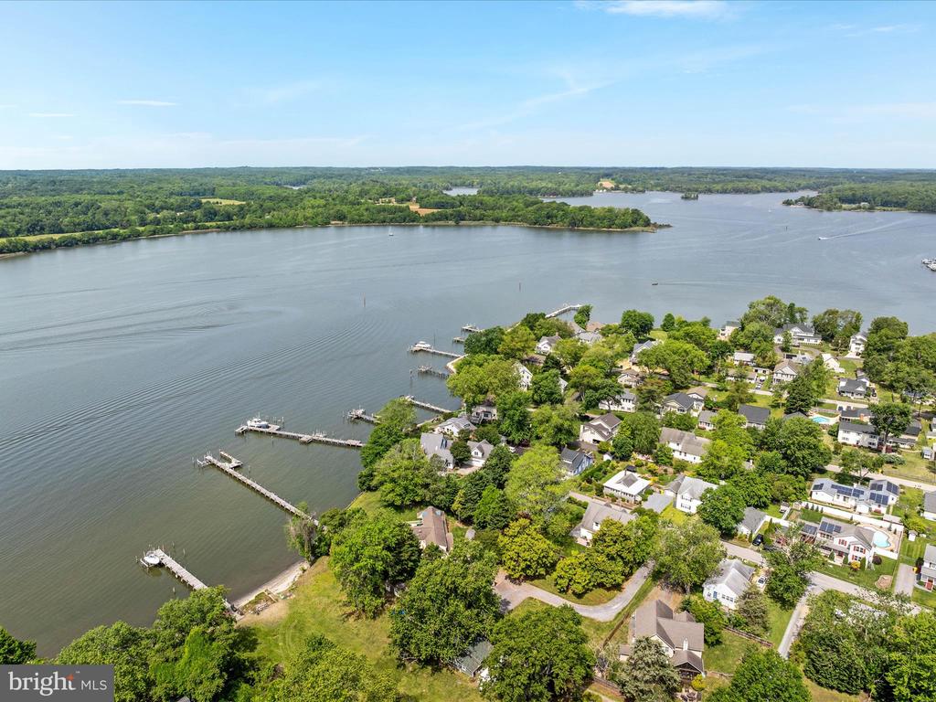 1601 CLIFF DRIVE