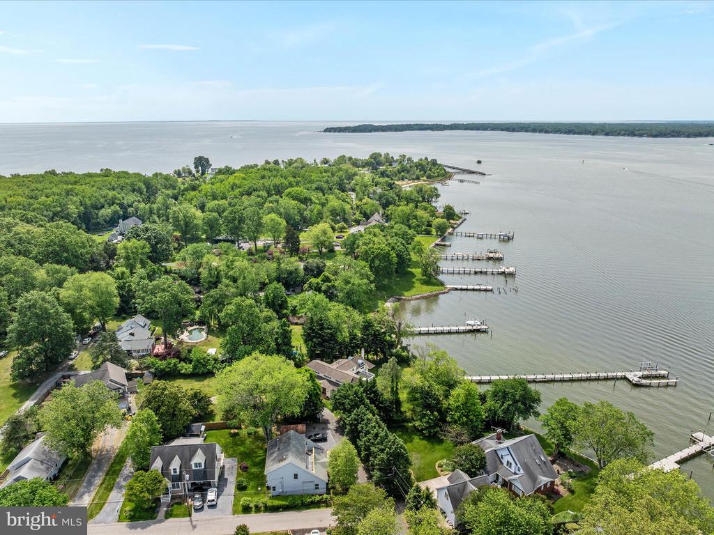 1601 CLIFF DRIVE