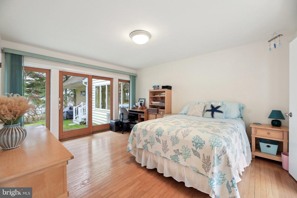 1601 CLIFF DRIVE