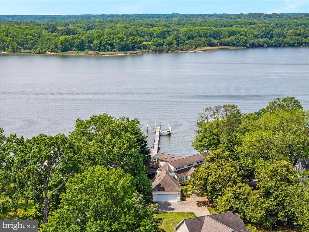 1601 CLIFF DRIVE
