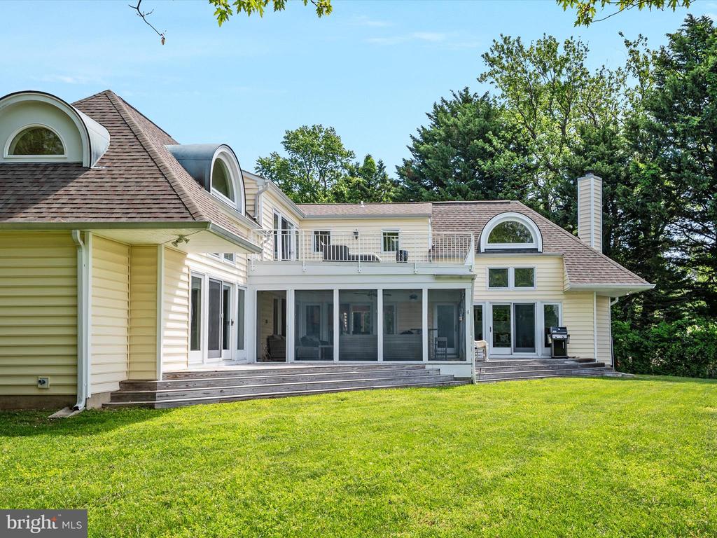 1601 CLIFF DRIVE