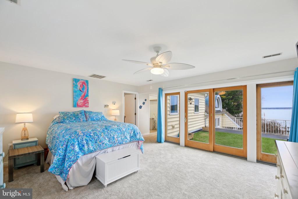 1601 CLIFF DRIVE