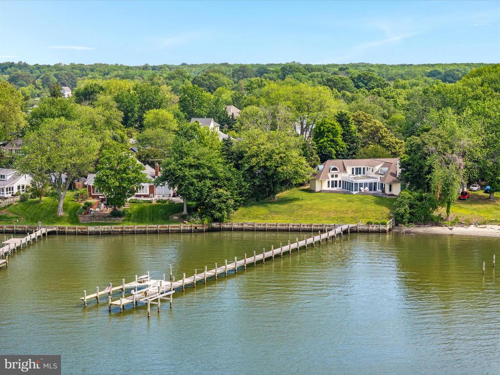 1601 CLIFF DRIVE