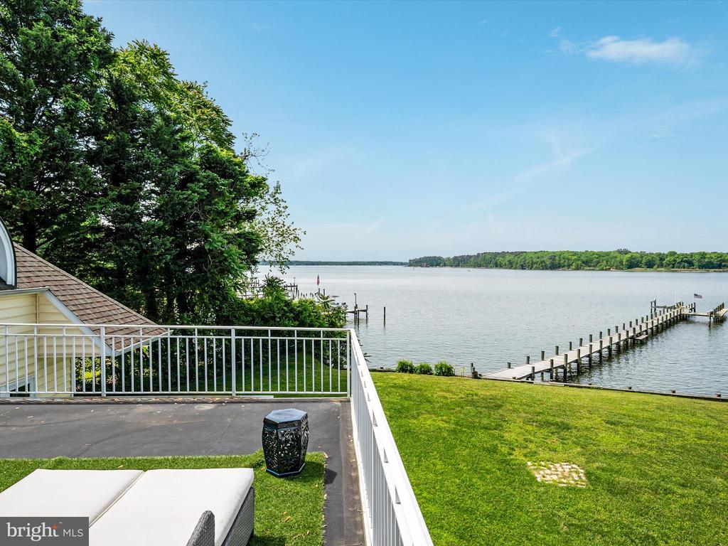 1601 CLIFF DRIVE