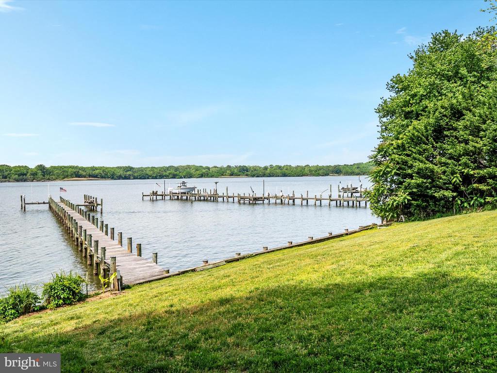 1601 CLIFF DRIVE