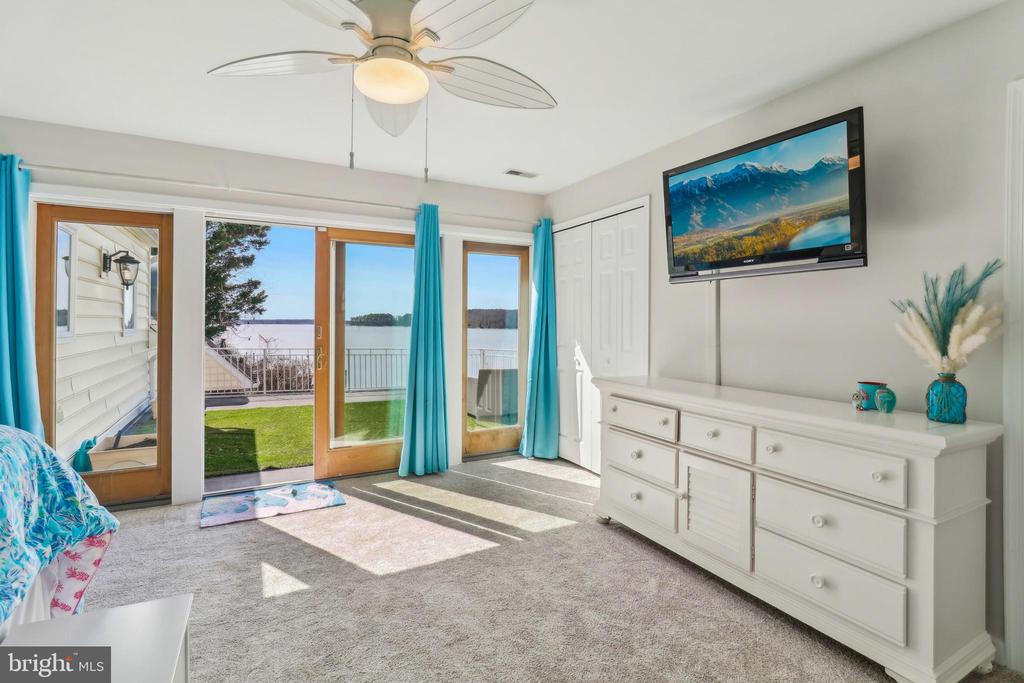 1601 CLIFF DRIVE