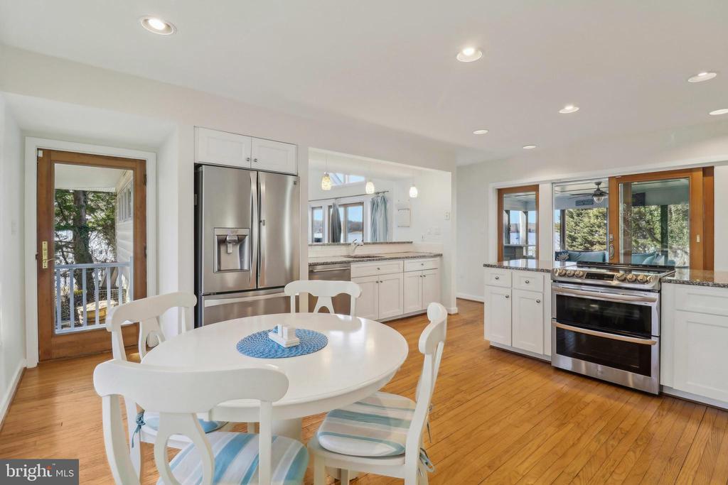 1601 CLIFF DRIVE