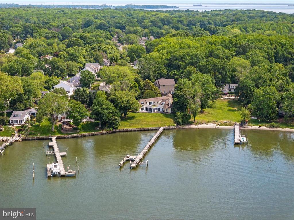 1601 CLIFF DRIVE