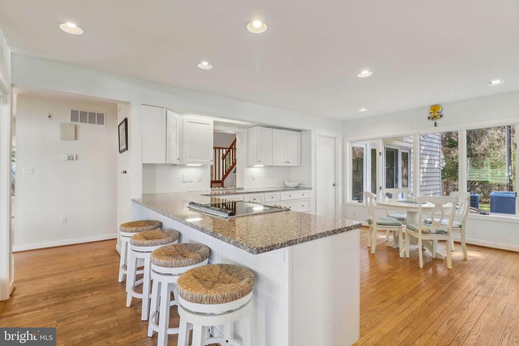 1601 CLIFF DRIVE