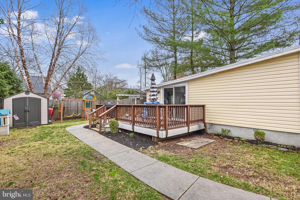 1609 ROCKHOLD ROAD