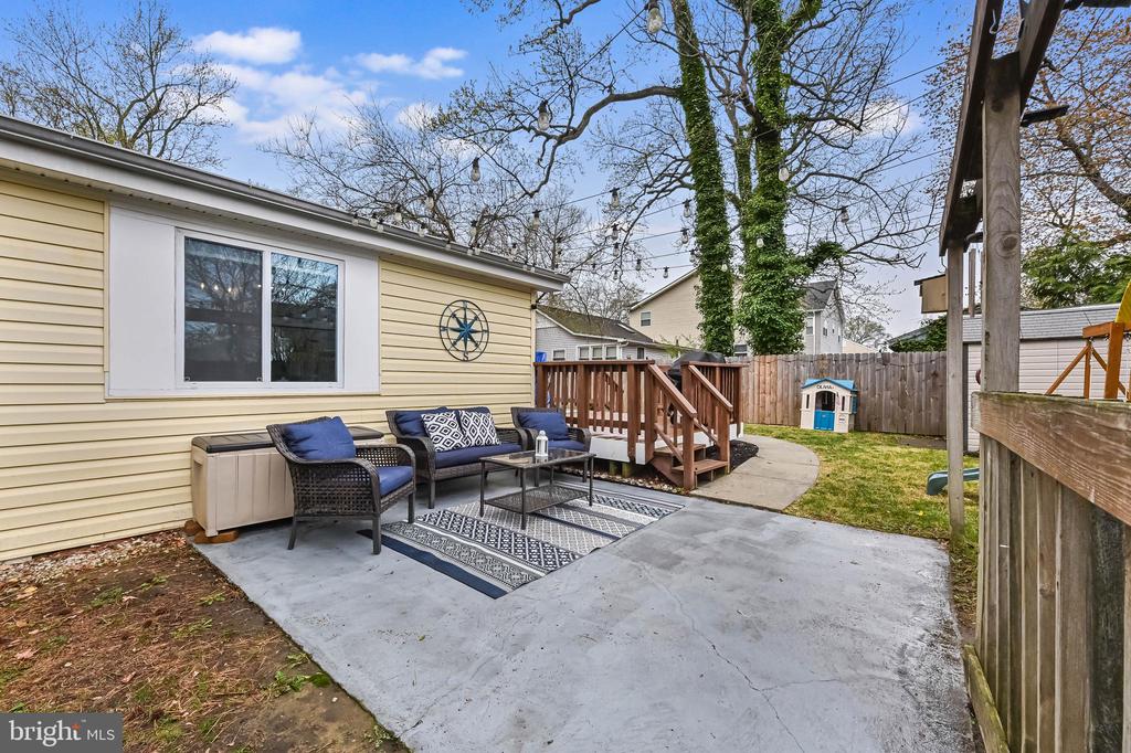 1609 ROCKHOLD ROAD